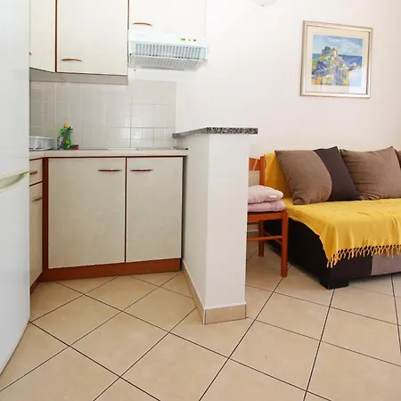 Apartament With Parking Space Baska, Krk - 24175 Baška