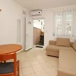 Apartmán With Parking Space Baska, Krk - 24175 Baška